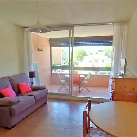 Rénové Avec Clim, Parking, Piscine—proche Commerces, Et Port Au Cap D'agde - Fr-1-749-6 Agde
