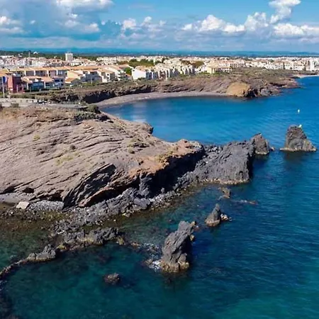 Apartamento Rénové Avec Clim, Parking, Piscine—proche Commerces, Et Port Au Cap D'agde - Fr-1-749-6 *