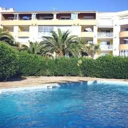 Apartamento Rénové Avec Clim, Parking, Piscine—proche Commerces, Et Port Au Cap D'agde - Fr-1-749-6 *